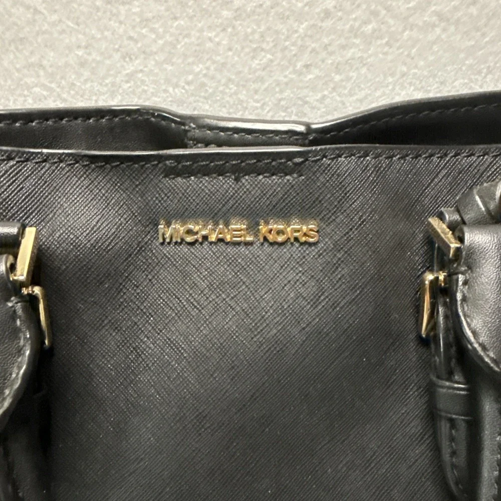 Michael Kors Sallie Medium Satchel WITHOUT‎ pouch Insert